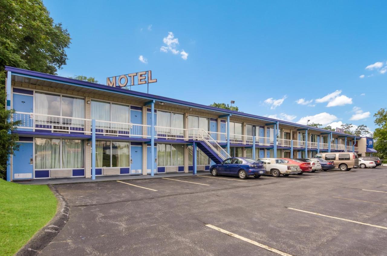 Americas Best Value Inn Wytheville Exterior photo